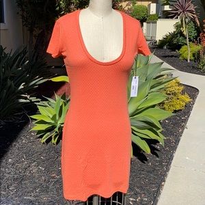 SOL ANGELES. Scoop neck s/s dress XS
